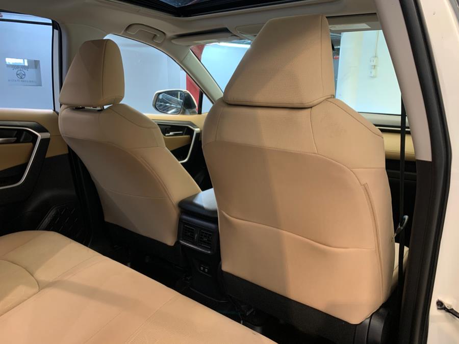 2019 Toyota RAV4 XLE photo 44