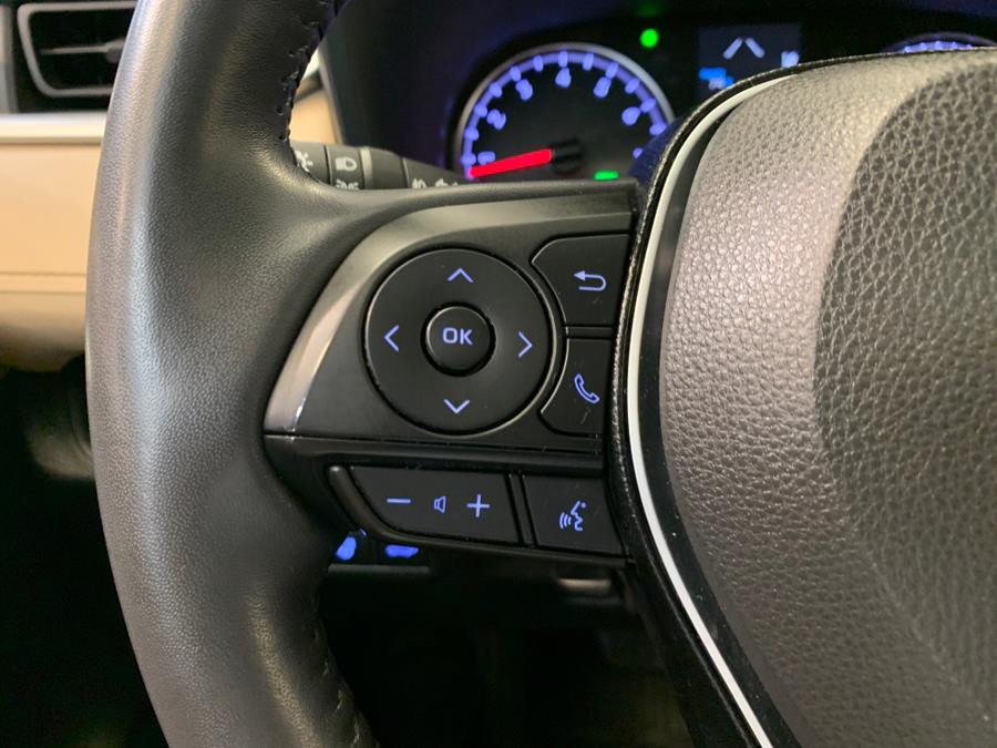 2019 Toyota RAV4 XLE photo 19