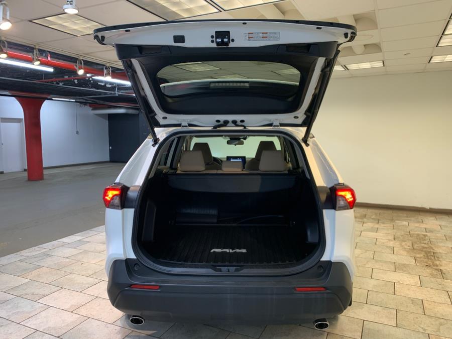 2019 Toyota RAV4 XLE photo 39