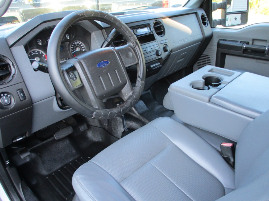 2015 Ford Super Duty F-250 SRW 4WD SuperCab 142" XLT, available for sale in Suffield, Connecticut | Suffield Auto LLC. Suffield, Connecticut 2015 Ford Super Duty F-250 SRW 4WD SuperCab 142" XLT, available for sale in Suffield, Connecticut | Suffield Auto LLC. Suffield, Connecticut