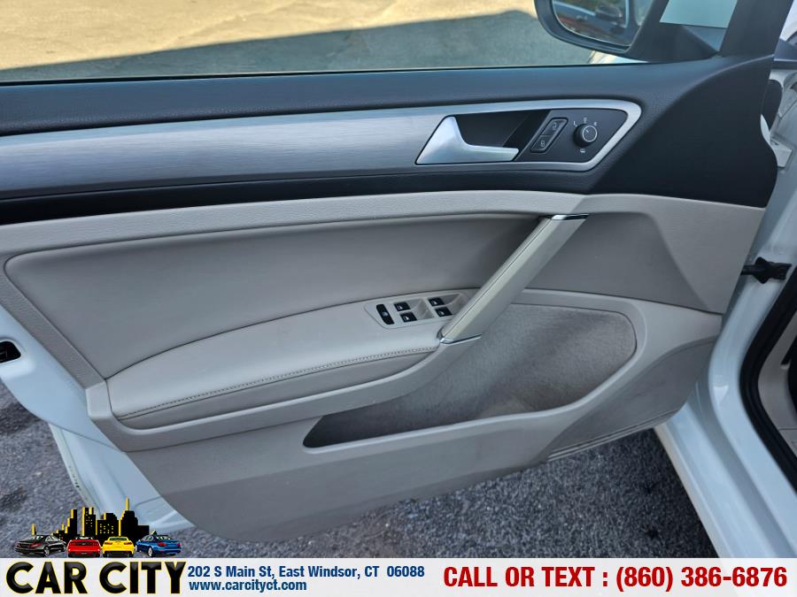 2015 Volkswagen Golf 4dr HB Auto TSI S, available for sale in East Windsor, Connecticut | Car City LLC. East Windsor, Connecticut 2015 Volkswagen Golf 4dr HB Auto TSI S, available for sale in East Windsor, Connecticut | Car City LLC. East Windsor, Connecticut