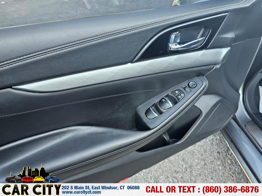 2017 Nissan Maxima SL 3.5L, available for sale in East Windsor, Connecticut | Car City LLC. East Windsor, Connecticut 2017 Nissan Maxima SL 3.5L, available for sale in East Windsor, Connecticut | Car City LLC. East Windsor, Connecticut
