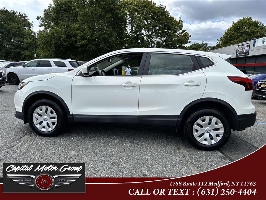 2018 Nissan Rogue Sport S photo 3