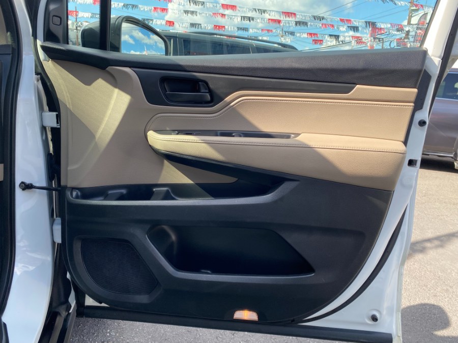 2020 Honda Odyssey EX-L Auto, available for sale in Paterson, New Jersey | DZ Automall. Paterson, New Jersey 2020 Honda Odyssey EX-L Auto, available for sale in Paterson, New Jersey | DZ Automall. Paterson, New Jersey