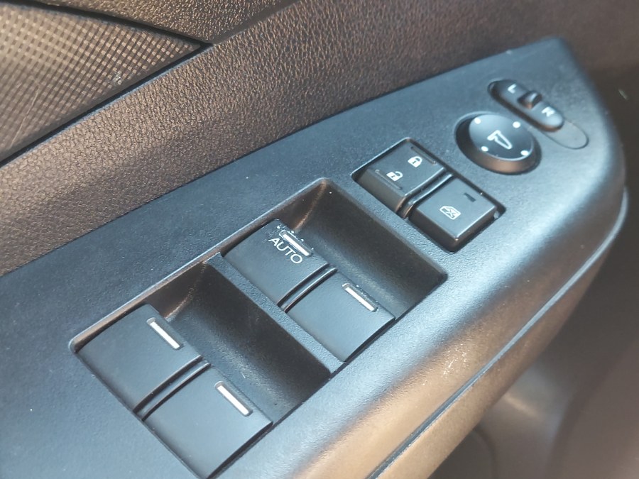2015 Honda CR-V AWD 5dr LX, available for sale in East Windsor, Connecticut | United Auto Sales of E Windsor, Inc. East Windsor, Connecticut 2015 Honda CR-V AWD 5dr LX, available for sale in East Windsor, Connecticut | United Auto Sales of E Windsor, Inc. East Windsor, Connecticut