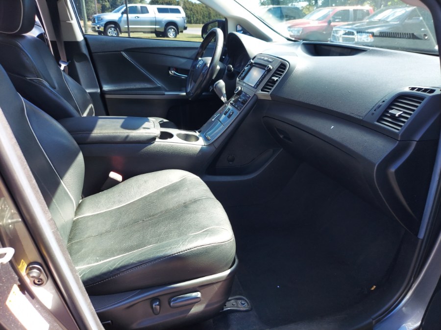 2014 Toyota Venza 4dr Wgn I4 AWD XLE (Natl), available for sale in East Windsor, Connecticut | United Auto Sales of E Windsor, Inc. East Windsor, Connecticut 2014 Toyota Venza 4dr Wgn I4 AWD XLE (Natl), available for sale in East Windsor, Connecticut | United Auto Sales of E Windsor, Inc. East Windsor, Connecticut