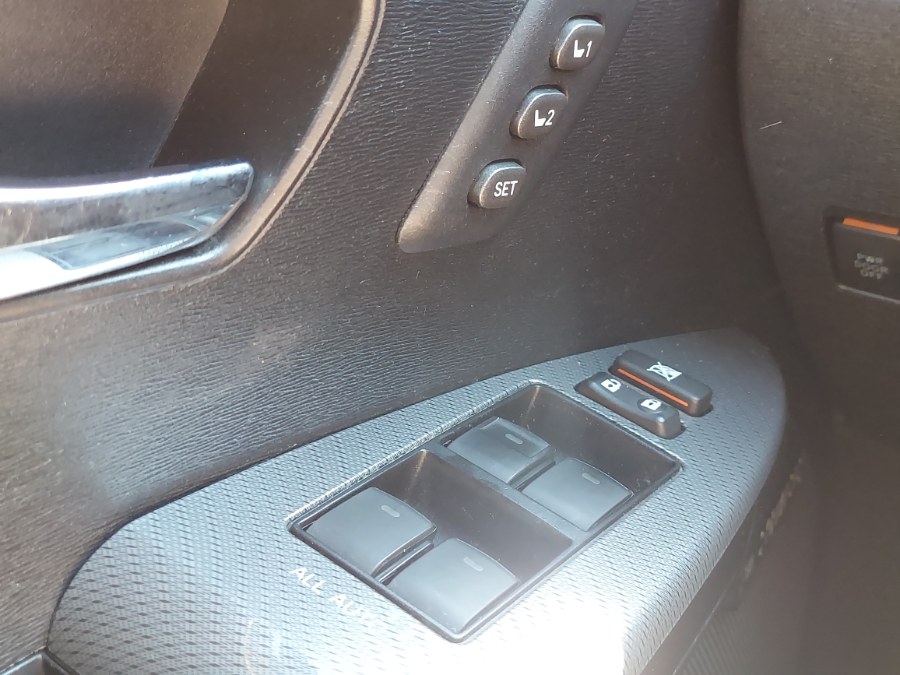 2014 Toyota Venza 4dr Wgn I4 AWD XLE (Natl), available for sale in East Windsor, Connecticut | United Auto Sales of E Windsor, Inc. East Windsor, Connecticut 2014 Toyota Venza 4dr Wgn I4 AWD XLE (Natl), available for sale in East Windsor, Connecticut | United Auto Sales of E Windsor, Inc. East Windsor, Connecticut