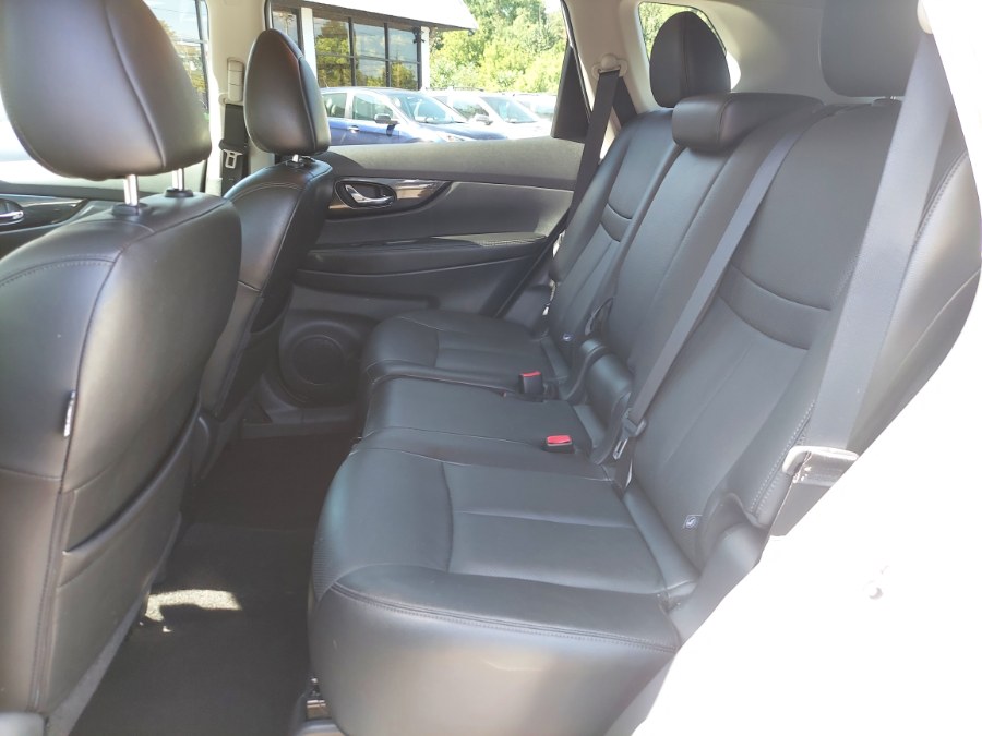 2017 Nissan Rogue AWD SV, available for sale in East Windsor, Connecticut | United Auto Sales of E Windsor, Inc. East Windsor, Connecticut 2017 Nissan Rogue AWD SV, available for sale in East Windsor, Connecticut | United Auto Sales of E Windsor, Inc. East Windsor, Connecticut