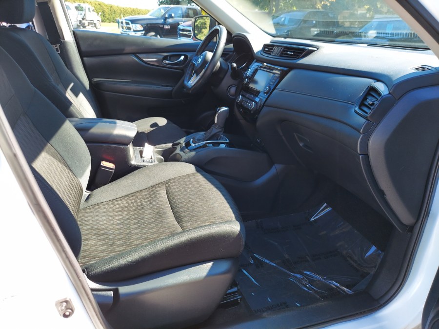2018 Nissan Rogue AWD SV, available for sale in East Windsor, Connecticut | United Auto Sales of E Windsor, Inc. East Windsor, Connecticut 2018 Nissan Rogue AWD SV, available for sale in East Windsor, Connecticut | United Auto Sales of E Windsor, Inc. East Windsor, Connecticut