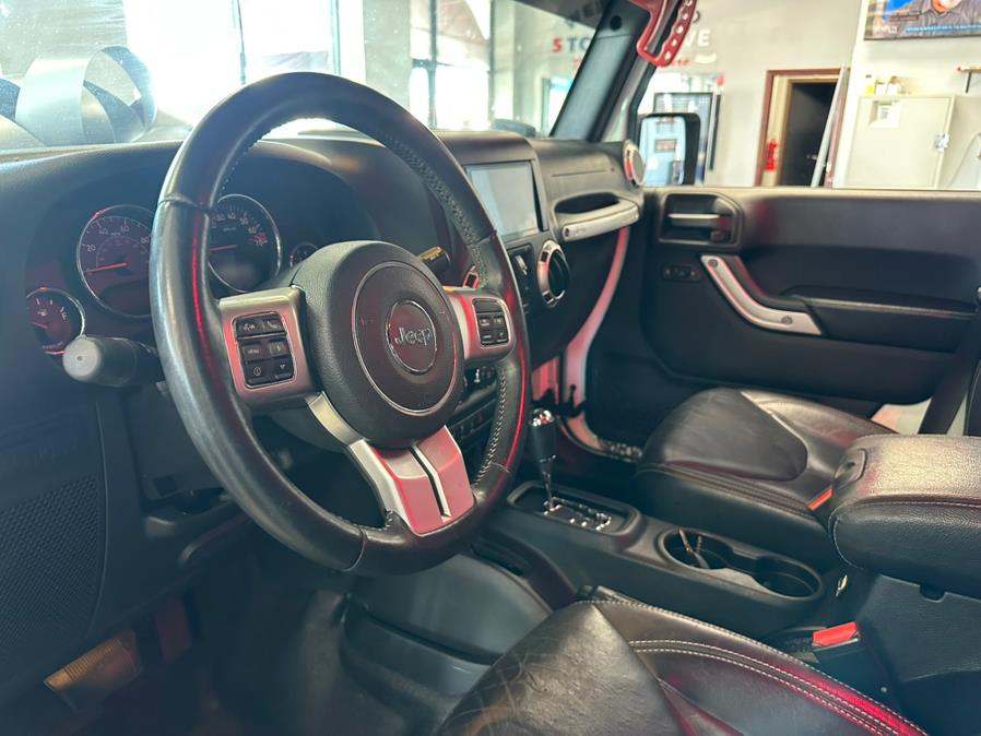 2015 Jeep Wrangler Unlimited 4WD 4dr Rubicon, available for sale in Inwood, New York | 5 Towns Drive. Inwood, New York 2015 Jeep Wrangler Unlimited 4WD 4dr Rubicon, available for sale in Inwood, New York | 5 Towns Drive. Inwood, New York