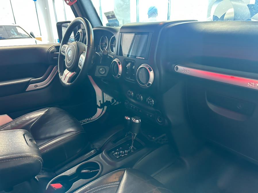 2015 Jeep Wrangler Unlimited 4WD 4dr Rubicon, available for sale in Inwood, New York | 5 Towns Drive. Inwood, New York 2015 Jeep Wrangler Unlimited 4WD 4dr Rubicon, available for sale in Inwood, New York | 5 Towns Drive. Inwood, New York