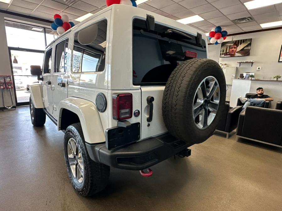 2015 Jeep Wrangler Unlimited 4WD 4dr Rubicon, available for sale in Inwood, New York | 5 Towns Drive. Inwood, New York 2015 Jeep Wrangler Unlimited 4WD 4dr Rubicon, available for sale in Inwood, New York | 5 Towns Drive. Inwood, New York