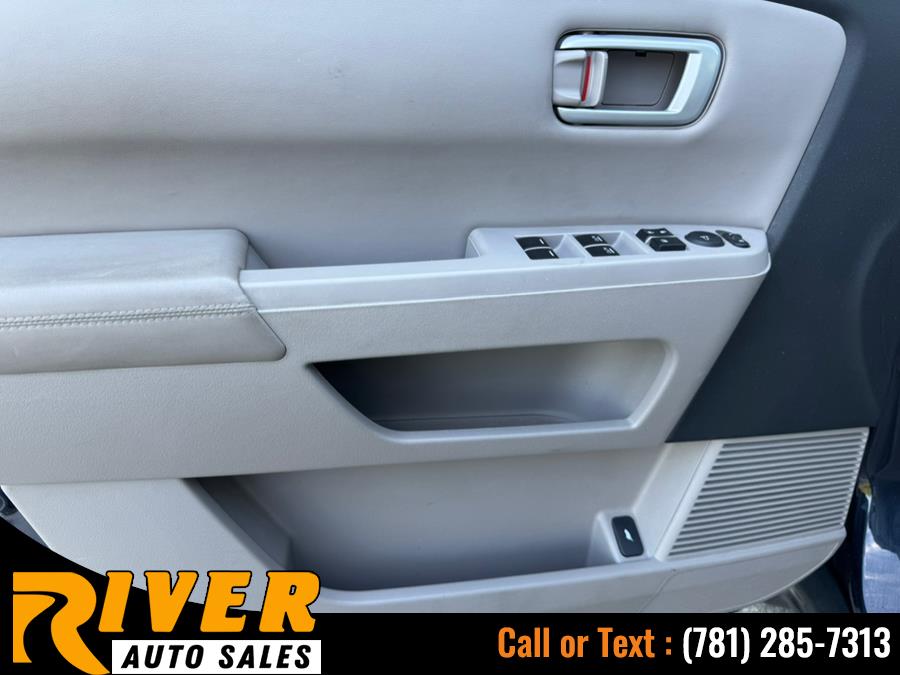 2012 Honda Pilot 4WD 4dr EX-L, available for sale in Malden, Massachusetts | River Auto Sales. Malden, Massachusetts 2012 Honda Pilot 4WD 4dr EX-L, available for sale in Malden, Massachusetts | River Auto Sales. Malden, Massachusetts