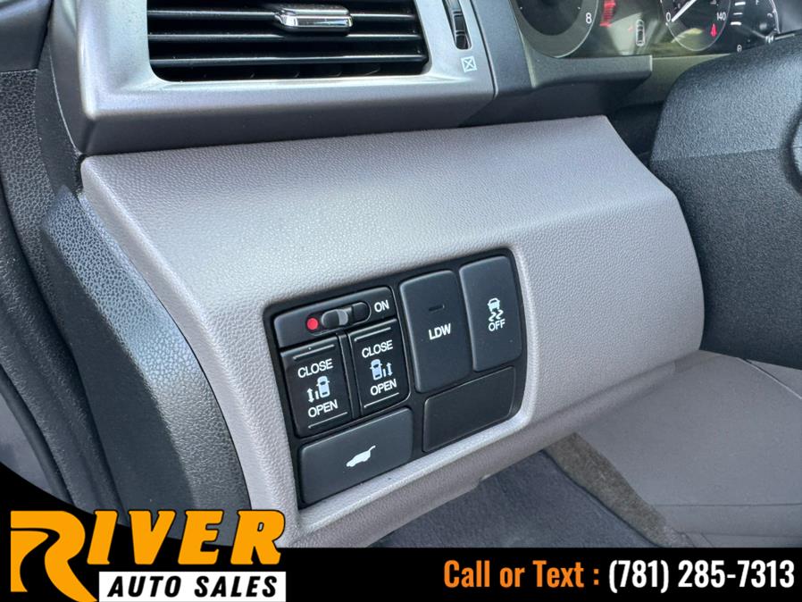 2016 Honda Odyssey 5dr EX-L w/RES, available for sale in Malden, Massachusetts | River Auto Sales. Malden, Massachusetts 2016 Honda Odyssey 5dr EX-L w/RES, available for sale in Malden, Massachusetts | River Auto Sales. Malden, Massachusetts