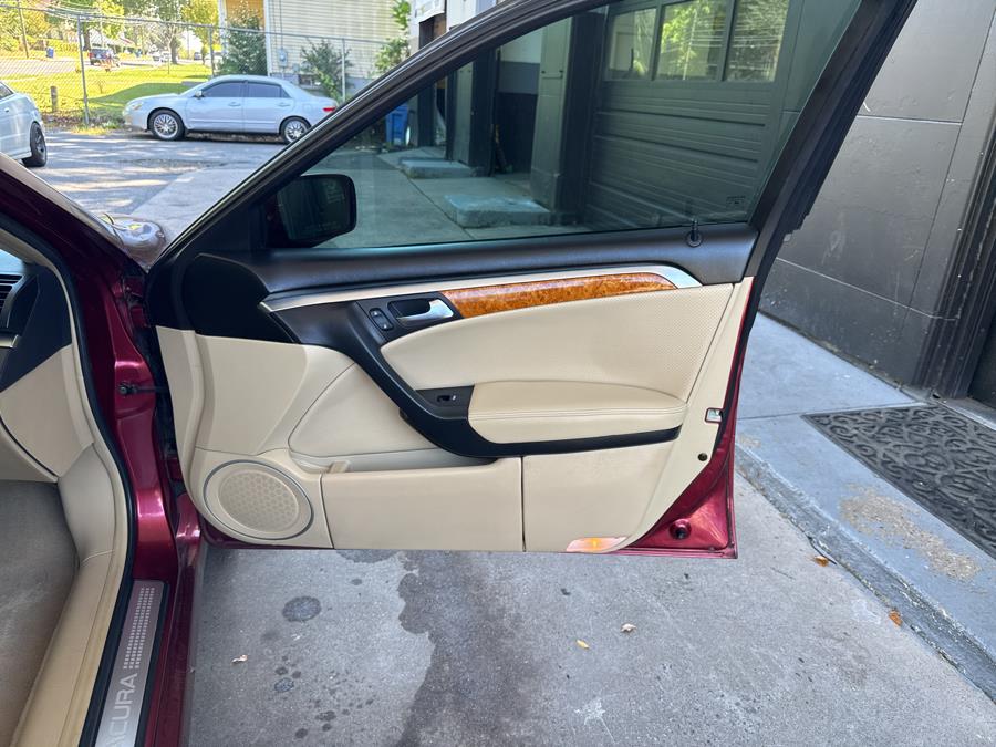 2005 Acura TL 4dr Sdn AT Navigation System, available for sale in Hartford, Connecticut | HPG Auto Sales LLC. Hartford, Connecticut 2005 Acura TL 4dr Sdn AT Navigation System, available for sale in Hartford, Connecticut | HPG Auto Sales LLC. Hartford, Connecticut