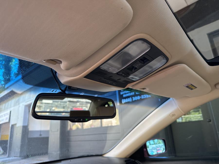 2005 Acura TL 4dr Sdn AT Navigation System, available for sale in Hartford, Connecticut | HPG Auto Sales LLC. Hartford, Connecticut 2005 Acura TL 4dr Sdn AT Navigation System, available for sale in Hartford, Connecticut | HPG Auto Sales LLC. Hartford, Connecticut