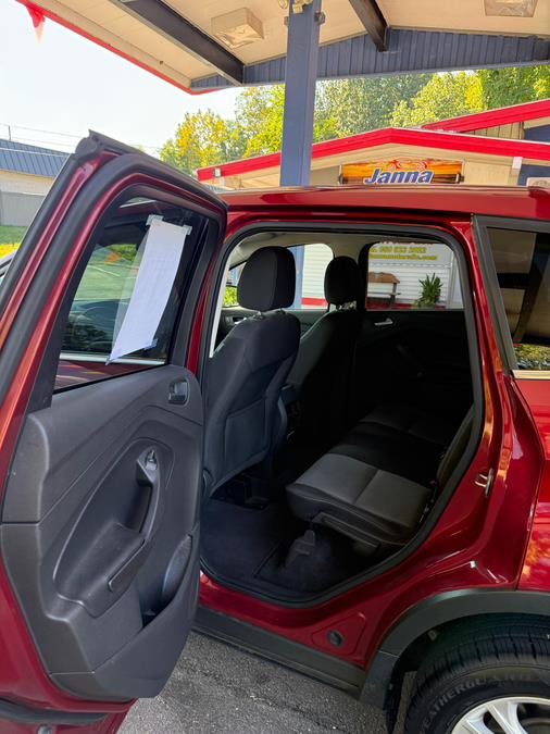 2017 Ford Escape SE 4WD, available for sale in Windsor Locks, Connecticut | JANNA MOTORS LLC. Windsor Locks, Connecticut 2017 Ford Escape SE 4WD, available for sale in Windsor Locks, Connecticut | JANNA MOTORS LLC. Windsor Locks, Connecticut