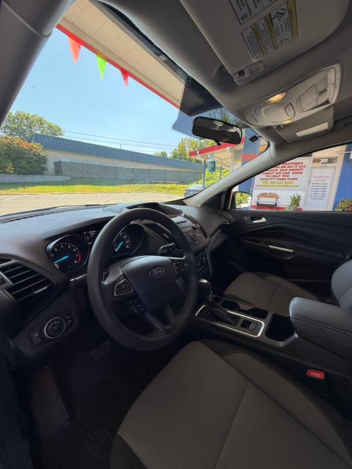 2017 Ford Escape SE 4WD, available for sale in Windsor Locks, Connecticut | JANNA MOTORS LLC. Windsor Locks, Connecticut 2017 Ford Escape SE 4WD, available for sale in Windsor Locks, Connecticut | JANNA MOTORS LLC. Windsor Locks, Connecticut