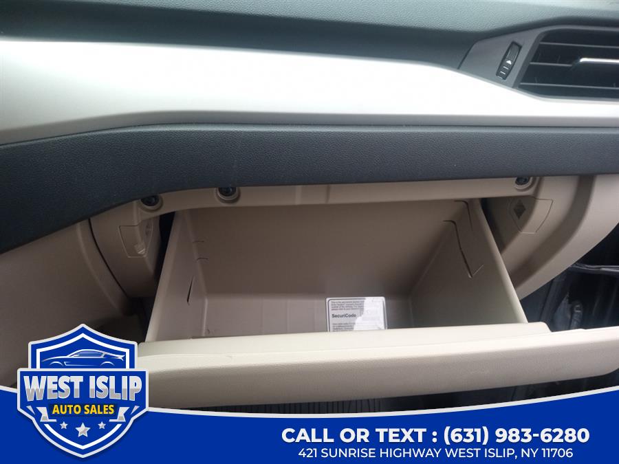 2020 Ford Escape SE Sport Hybrid FWD, available for sale in West Islip, New York | West Islip Auto Sales. West Islip, New York 2020 Ford Escape SE Sport Hybrid FWD, available for sale in West Islip, New York | West Islip Auto Sales. West Islip, New York