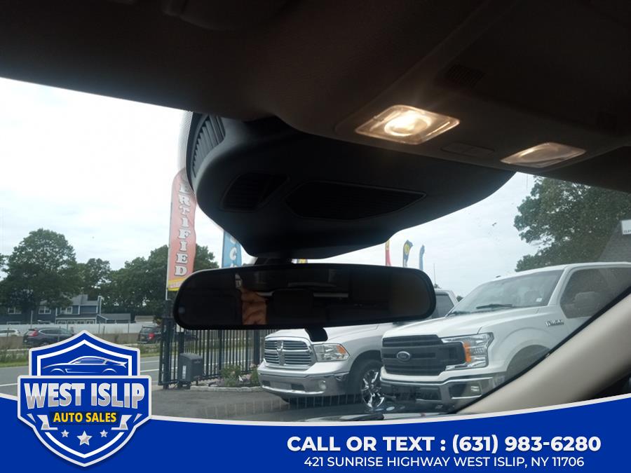 2020 Ford Escape SE Sport Hybrid FWD, available for sale in West Islip, New York | West Islip Auto Sales. West Islip, New York 2020 Ford Escape SE Sport Hybrid FWD, available for sale in West Islip, New York | West Islip Auto Sales. West Islip, New York