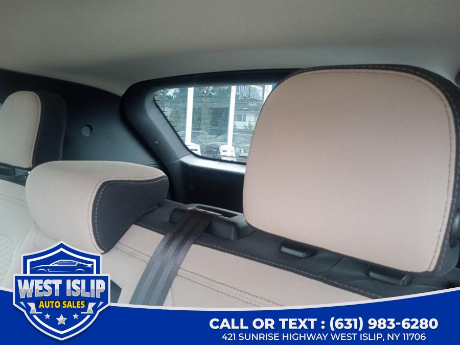 2020 Ford Escape SE Sport Hybrid FWD, available for sale in West Islip, New York | West Islip Auto Sales. West Islip, New York 2020 Ford Escape SE Sport Hybrid FWD, available for sale in West Islip, New York | West Islip Auto Sales. West Islip, New York