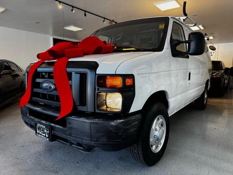 2013 Ford E-Series Econoline Van Commercial