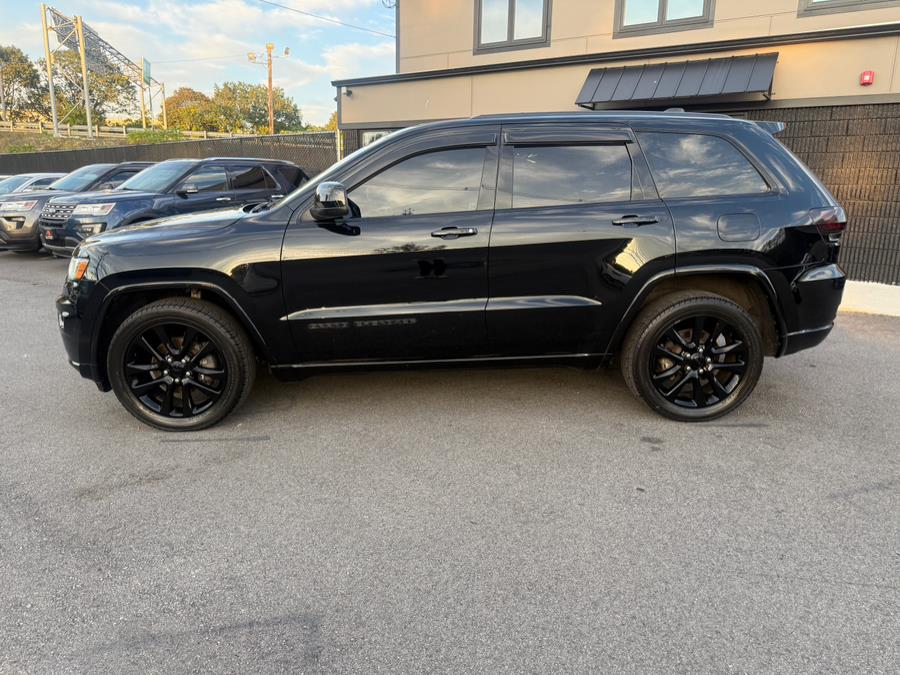 2018 Jeep Grand Cherokee Altitude photo 2