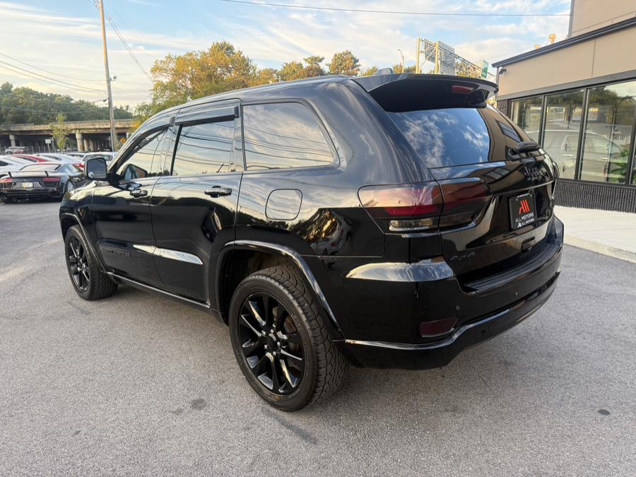 2018 Jeep Grand Cherokee Altitude photo 3