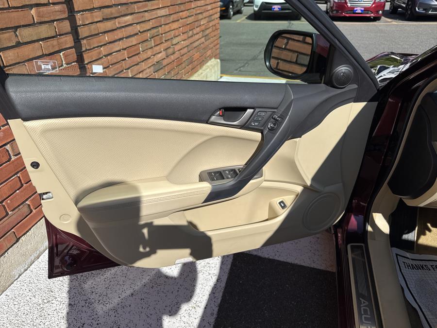 2010 Acura TSX 4dr Sdn Auto, available for sale in Waterbury, Connecticut | National Auto Brokers, Inc.. Waterbury, Connecticut 2010 Acura TSX 4dr Sdn Auto, available for sale in Waterbury, Connecticut | National Auto Brokers, Inc.. Waterbury, Connecticut