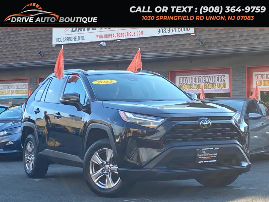 2023 Toyota RAV4 XLE's photo