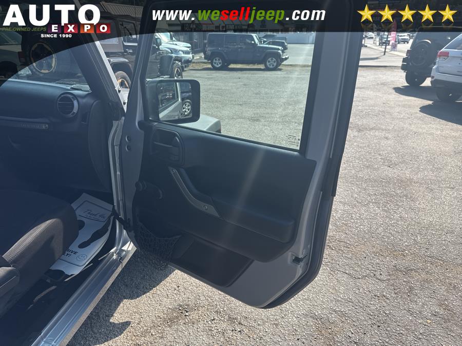 2015 Jeep Wrangler Unlimited 4WD 4dr Sport, available for sale in Huntington, New York | Auto Expo. Huntington, New York 2015 Jeep Wrangler Unlimited 4WD 4dr Sport, available for sale in Huntington, New York | Auto Expo. Huntington, New York