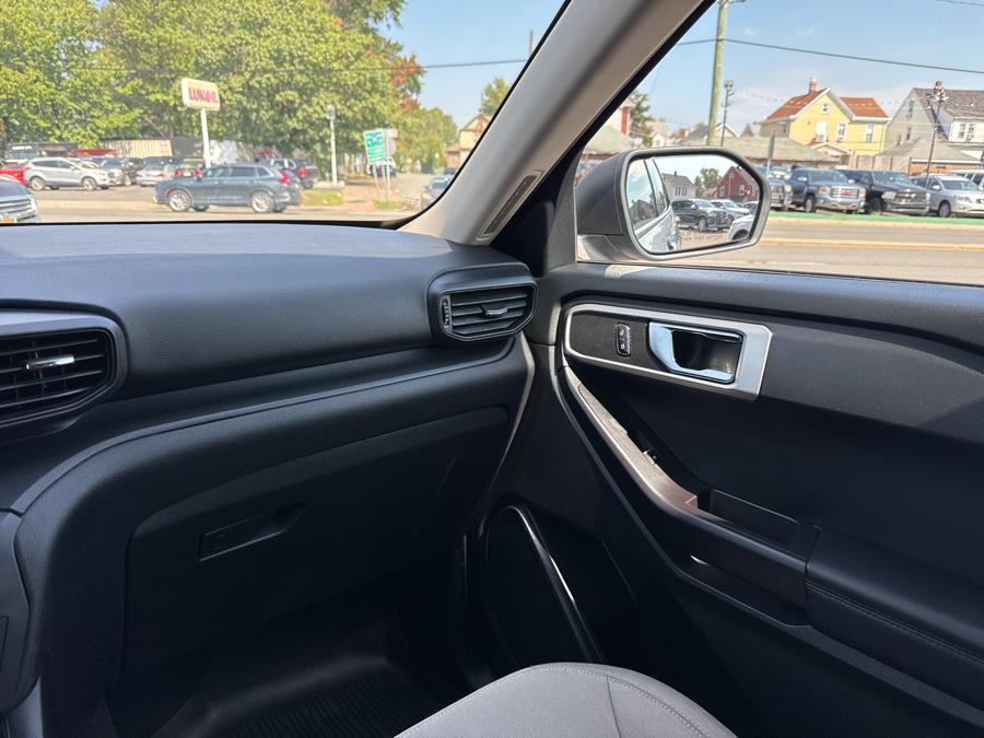 2020 Ford Explorer Base 4WD, available for sale in Little Ferry, New Jersey | Victoria Preowned Autos Inc. Little Ferry, New Jersey 2020 Ford Explorer Base 4WD, available for sale in Little Ferry, New Jersey | Victoria Preowned Autos Inc. Little Ferry, New Jersey