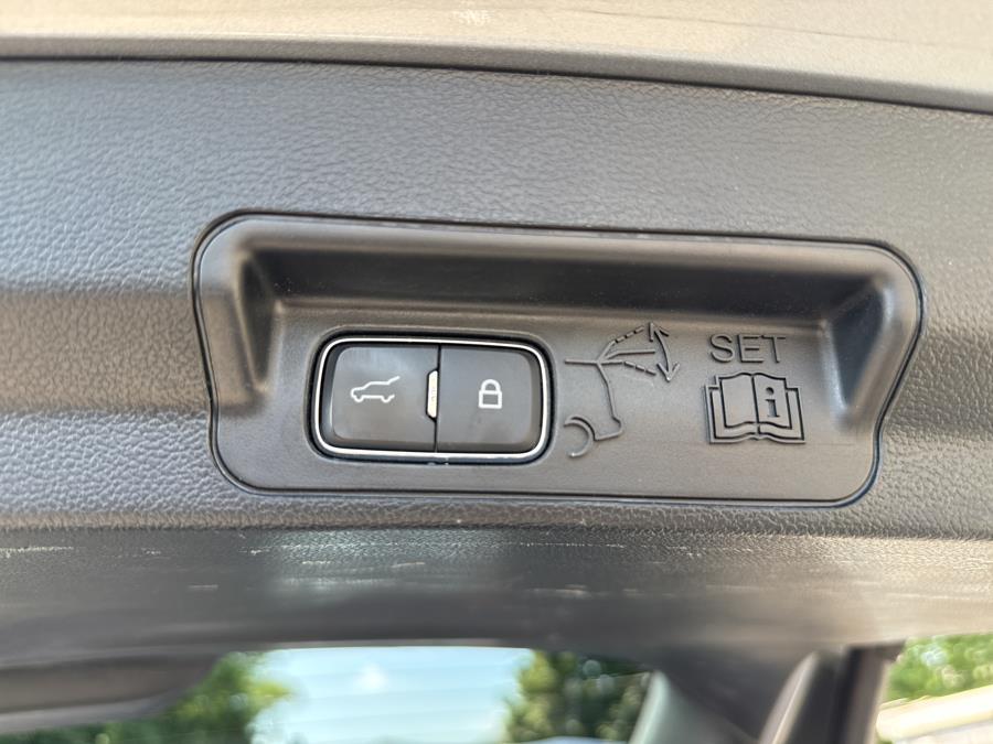 2020 Ford Explorer Base 4WD, available for sale in Little Ferry, New Jersey | Victoria Preowned Autos Inc. Little Ferry, New Jersey 2020 Ford Explorer Base 4WD, available for sale in Little Ferry, New Jersey | Victoria Preowned Autos Inc. Little Ferry, New Jersey