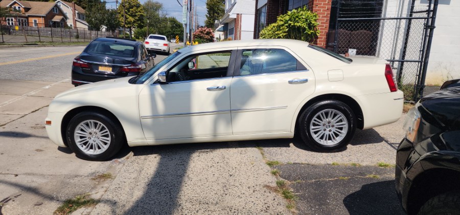 2010 Chrysler 300 4dr Sdn Touring RWD, available for sale in Baldwin, New York | Carmoney Auto Sales. Baldwin, New York 2010 Chrysler 300 4dr Sdn Touring RWD, available for sale in Baldwin, New York | Carmoney Auto Sales. Baldwin, New York