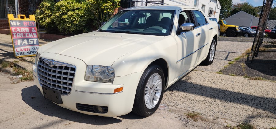 2010 Chrysler 300 4dr Sdn Touring RWD, available for sale in Baldwin, New York | Carmoney Auto Sales. Baldwin, New York 2010 Chrysler 300 4dr Sdn Touring RWD, available for sale in Baldwin, New York | Carmoney Auto Sales. Baldwin, New York