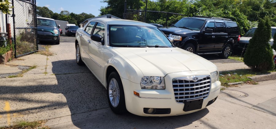 2010 Chrysler 300 4dr Sdn Touring RWD, available for sale in Baldwin, New York | Carmoney Auto Sales. Baldwin, New York 2010 Chrysler 300 4dr Sdn Touring RWD, available for sale in Baldwin, New York | Carmoney Auto Sales. Baldwin, New York