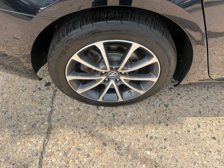 2015 Acura TLX 4dr Sdn FWD V6, available for sale in Manchester, Connecticut | Carsonmain LLC. Manchester, Connecticut 2015 Acura TLX 4dr Sdn FWD V6, available for sale in Manchester, Connecticut | Carsonmain LLC. Manchester, Connecticut