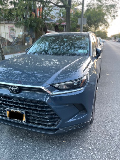 2025 Toyota Grand Highlander Hybrid XLE AWD (Natl), available for sale in BROOKLYN, New York | Deals on Wheels International Auto. BROOKLYN, New York 2025 Toyota Grand Highlander Hybrid XLE AWD (Natl), available for sale in BROOKLYN, New York | Deals on Wheels International Auto. BROOKLYN, New York