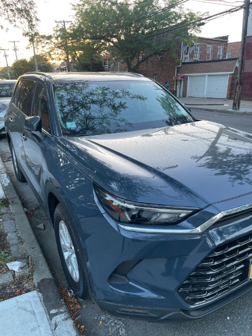 Used 2025 Toyota Grand Highlander in BROOKLYN, New York | Deals on Wheels International Auto. BROOKLYN, New York