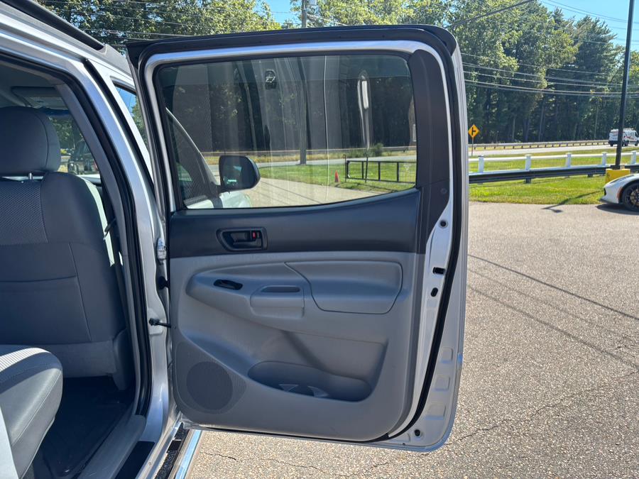 2012 Toyota Tacoma 4WD Double Cab V6 AT (Natl), available for sale in South Windsor, Connecticut | Mike And Tony Auto Sales, Inc. South Windsor, Connecticut 2012 Toyota Tacoma 4WD Double Cab V6 AT (Natl), available for sale in South Windsor, Connecticut | Mike And Tony Auto Sales, Inc. South Windsor, Connecticut