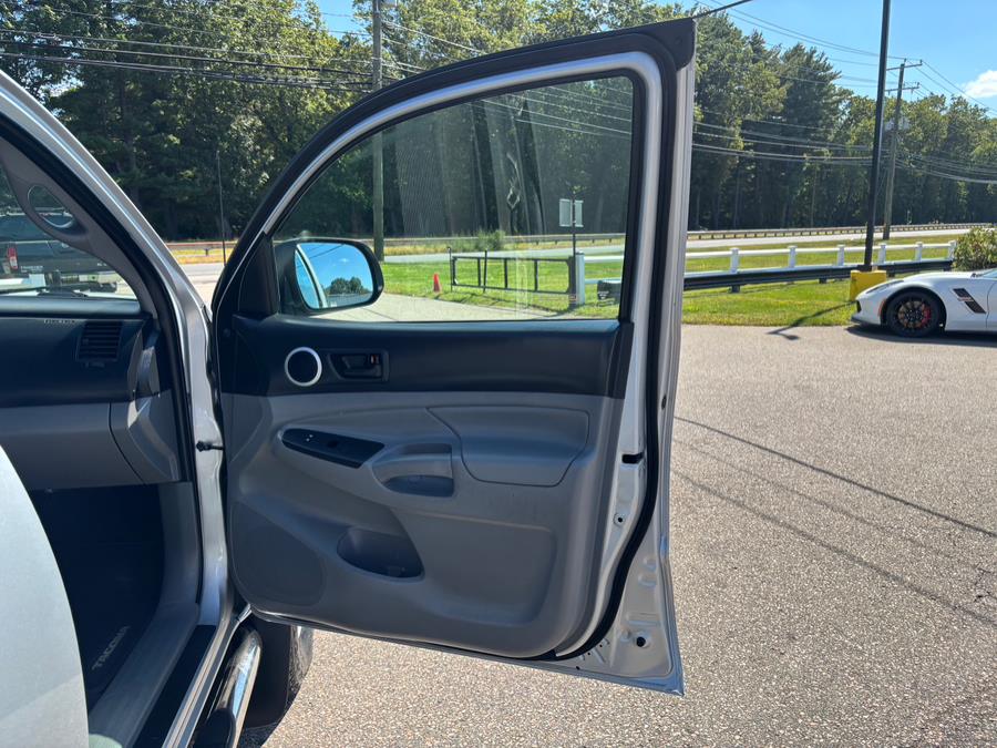 2012 Toyota Tacoma 4WD Double Cab V6 AT (Natl), available for sale in South Windsor, Connecticut | Mike And Tony Auto Sales, Inc. South Windsor, Connecticut 2012 Toyota Tacoma 4WD Double Cab V6 AT (Natl), available for sale in South Windsor, Connecticut | Mike And Tony Auto Sales, Inc. South Windsor, Connecticut