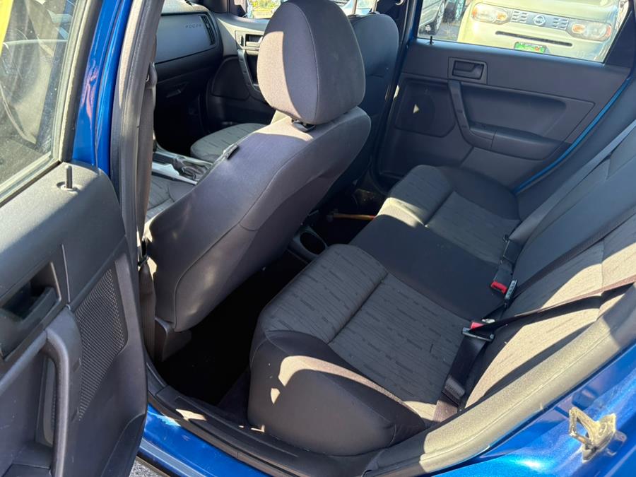 2011 Ford Focus 4dr Sdn SE, available for sale in East Windsor, Connecticut | CT Car Co LLC. East Windsor, Connecticut 2011 Ford Focus 4dr Sdn SE, available for sale in East Windsor, Connecticut | CT Car Co LLC. East Windsor, Connecticut