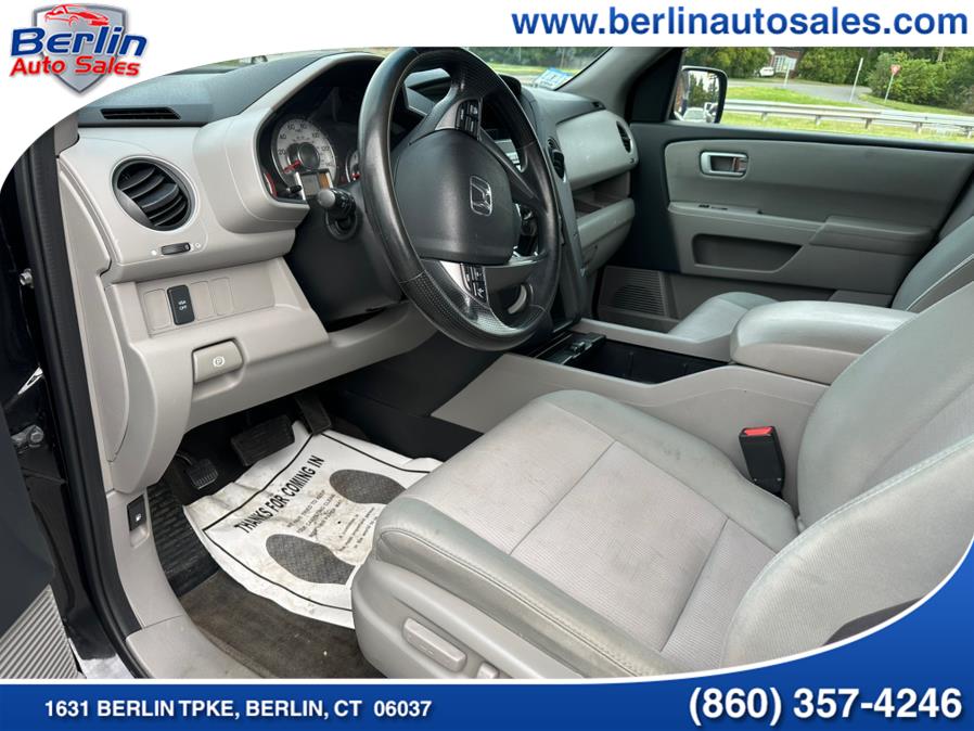 2011 Honda Pilot 4WD 4dr EX, available for sale in Berlin, Connecticut | Berlin Auto Sales LLC. Berlin, Connecticut 2011 Honda Pilot 4WD 4dr EX, available for sale in Berlin, Connecticut | Berlin Auto Sales LLC. Berlin, Connecticut