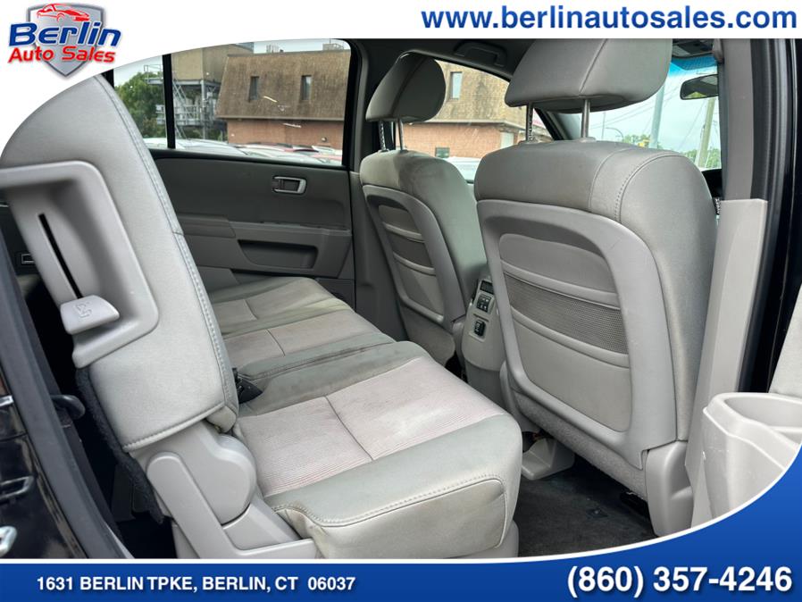2011 Honda Pilot 4WD 4dr EX, available for sale in Berlin, Connecticut | Berlin Auto Sales LLC. Berlin, Connecticut 2011 Honda Pilot 4WD 4dr EX, available for sale in Berlin, Connecticut | Berlin Auto Sales LLC. Berlin, Connecticut