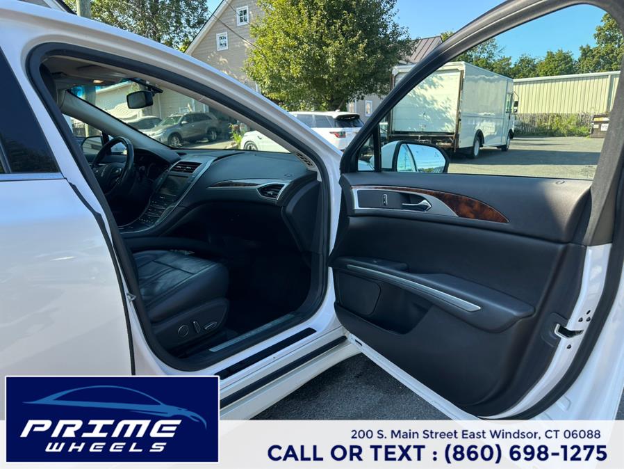 2014 Lincoln MKZ 4dr Sdn FWD, available for sale in East Windsor, Connecticut | Prime Wheels. East Windsor, Connecticut 2014 Lincoln MKZ 4dr Sdn FWD, available for sale in East Windsor, Connecticut | Prime Wheels. East Windsor, Connecticut