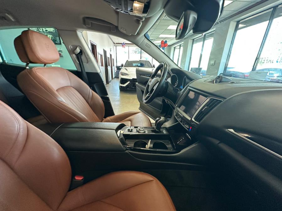 2018 Maserati Levante 3.0L, available for sale in Inwood, New York | 5 Towns Drive. Inwood, New York 2018 Maserati Levante 3.0L, available for sale in Inwood, New York | 5 Towns Drive. Inwood, New York