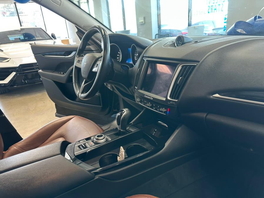 2018 Maserati Levante 3.0L, available for sale in Inwood, New York | 5 Towns Drive. Inwood, New York 2018 Maserati Levante 3.0L, available for sale in Inwood, New York | 5 Towns Drive. Inwood, New York
