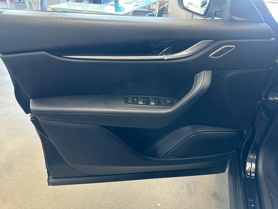 2018 Maserati Levante 3.0L, available for sale in Inwood, New York | 5 Towns Drive. Inwood, New York 2018 Maserati Levante 3.0L, available for sale in Inwood, New York | 5 Towns Drive. Inwood, New York