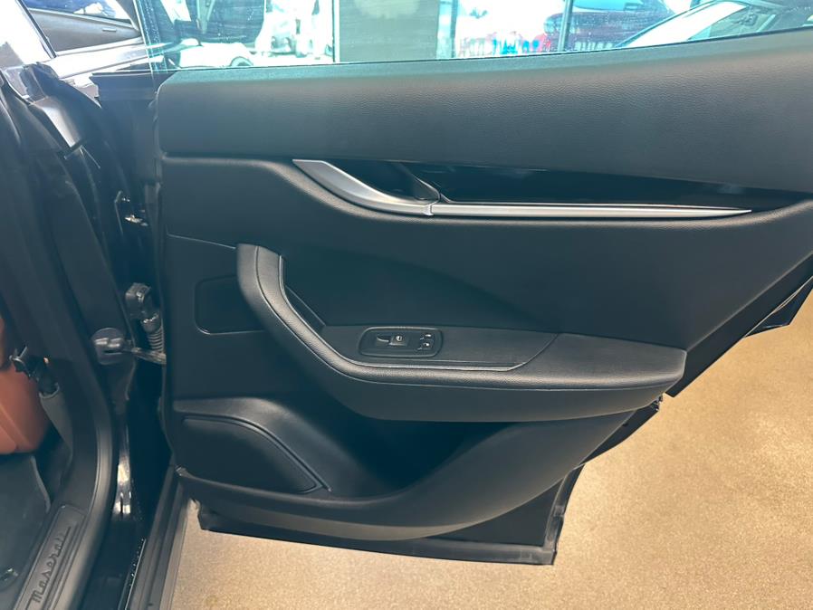 2018 Maserati Levante 3.0L, available for sale in Inwood, New York | 5 Towns Drive. Inwood, New York 2018 Maserati Levante 3.0L, available for sale in Inwood, New York | 5 Towns Drive. Inwood, New York