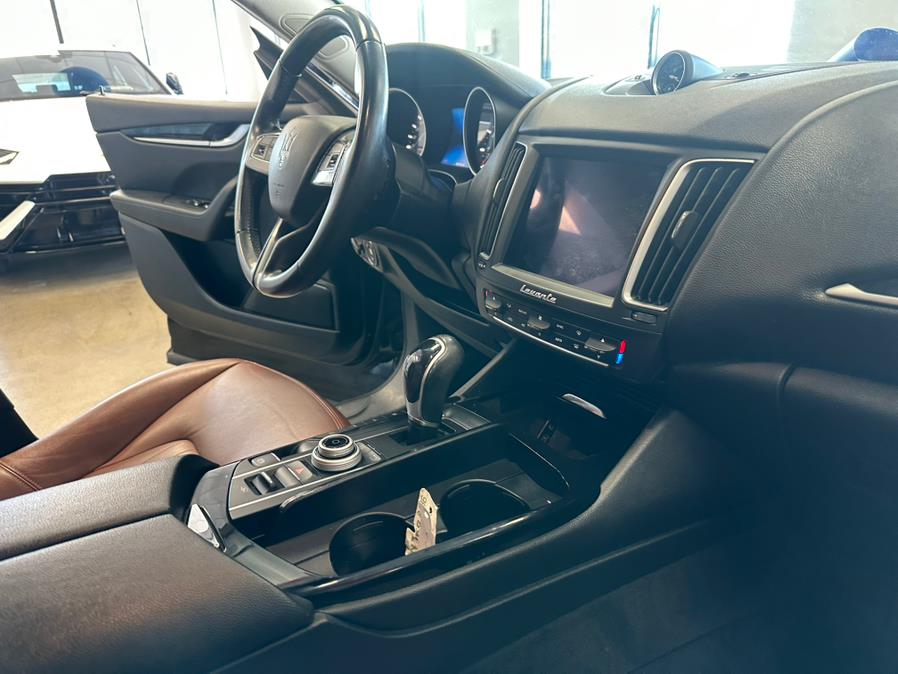 2018 Maserati Levante 3.0L, available for sale in Inwood, New York | 5 Towns Drive. Inwood, New York 2018 Maserati Levante 3.0L, available for sale in Inwood, New York | 5 Towns Drive. Inwood, New York